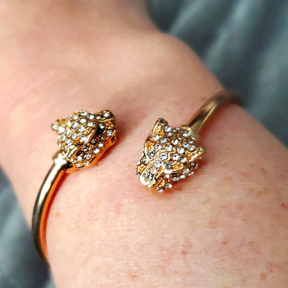 Dragonhead Rhinestone Bangle